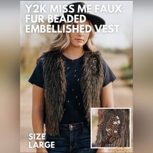 Miss Me Y2K Gray Faux Fur Vest  Beaded Size Large Boho Western